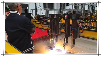 Bock CNC-Plasmaschneiden-Maschine für Stahlplatte, CNC-Brennschneiden-Maschine 3